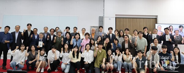 The Chondae Shinmun marked the 70th anniversary of its founding with a celebration ceremony at  Storium on May 31.