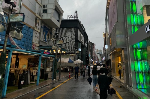 Chungjang-ro Street is Gwangju’s major fashion district and the city's center for fashion.