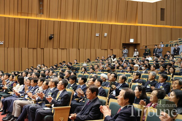 Many people attend the ceremony to celebrate.