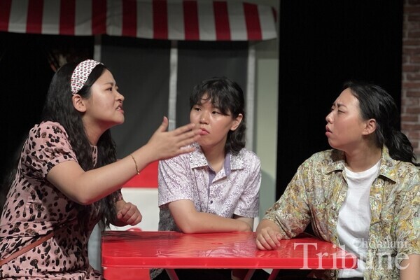 JNU Drama Club members perform “Ara Waterway Murder Case” on Aug. 23, 2024.