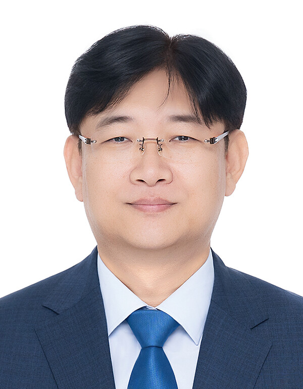 Professor Kim Min-soo, the 43rd Chair of the Faculty Council at Chonnam National University