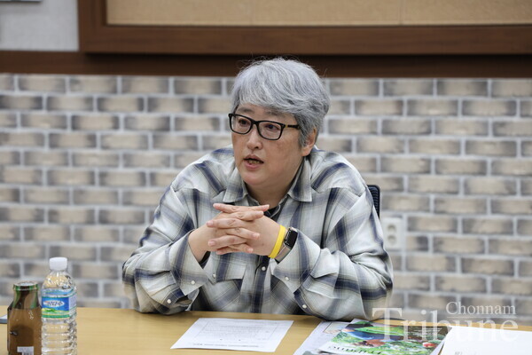 Director Byun Young-joo shares her stories and thoughts during an interview with the Tribune.